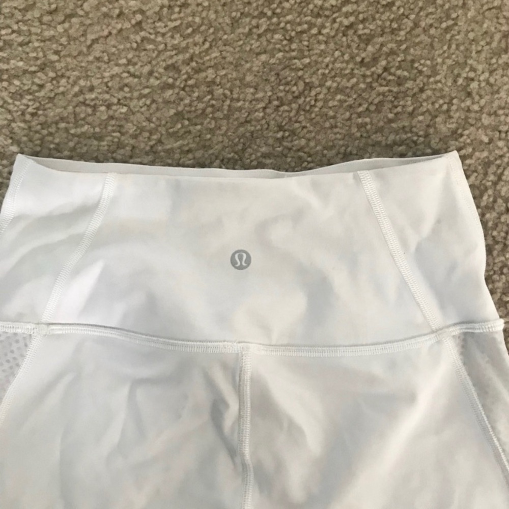 Cropped mesh Lululemon capris